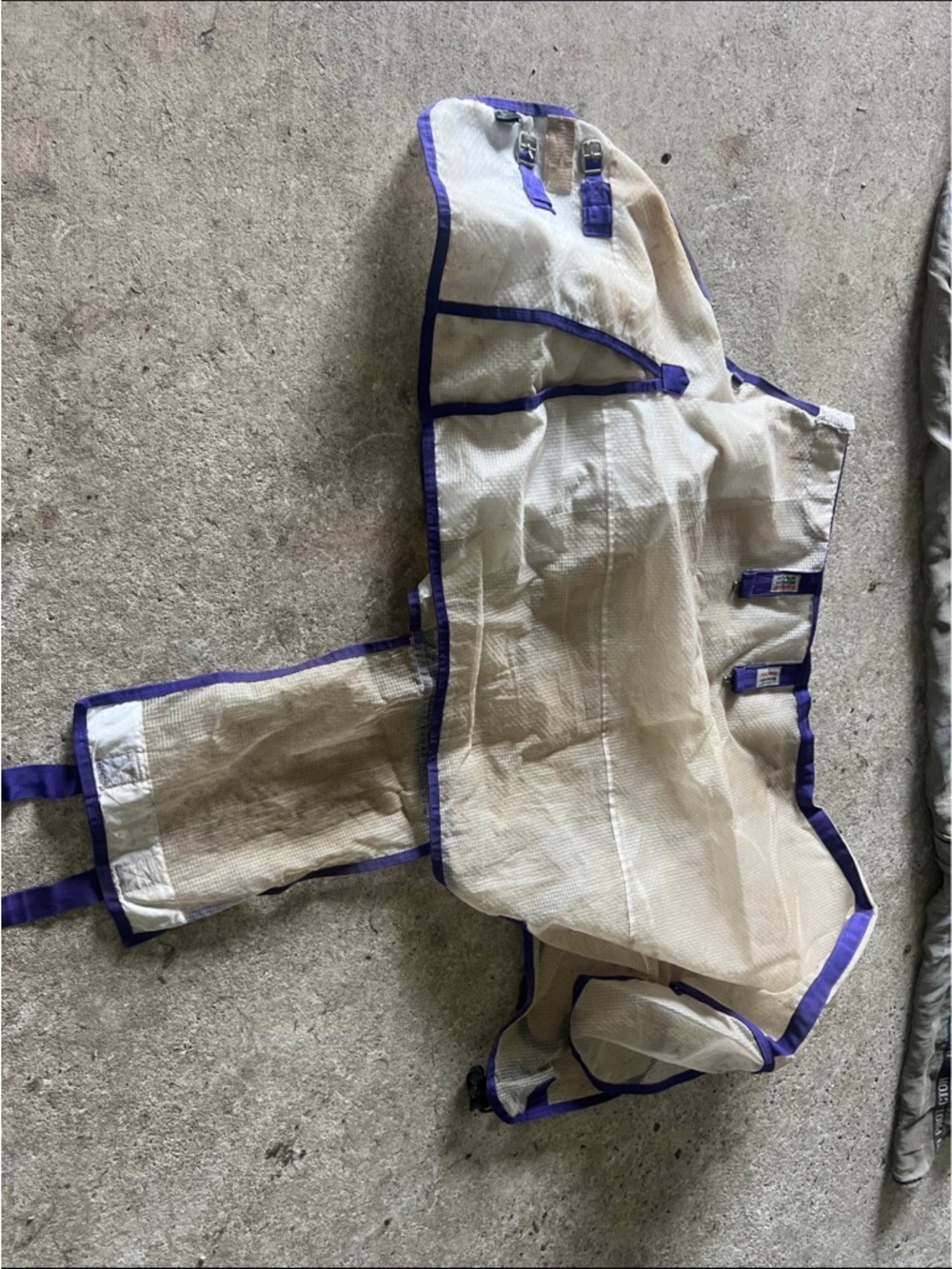 Schneider’s fly sheet size 80 purple trim with belly band
